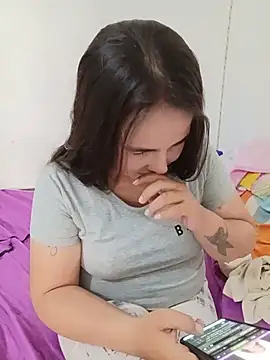 Tamara-gil69 - Tits out x 2 min 🍒