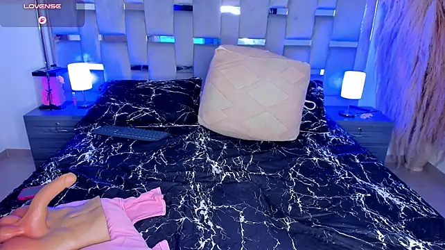 Cammiila - GET NAKED AND CLAP ASS🥵🥵