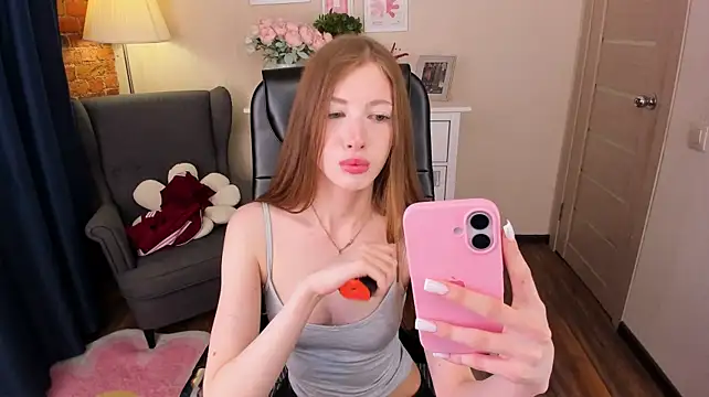 Cassie0301 - Please treat me to a new manicure)