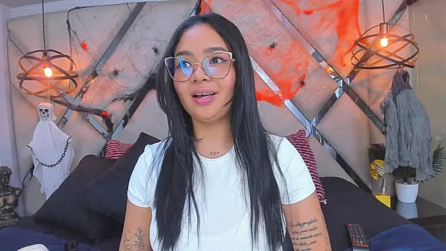 Lanaa18_ - NAKED AND A FINGER IN HER PUSSY