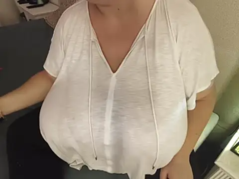 SilkQueenn - Magical tip (Instant naked)