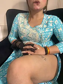Tasty_LushDesire - Pour milk on boobies
