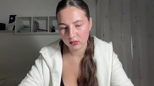 Rubymoonv - Pinch my nipples under the top🔞