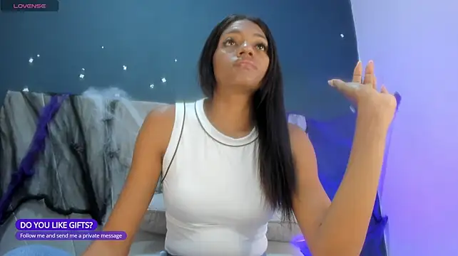 Shana_03 - Fingers in my pussy 🔥