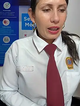 Alysson-- - 🍑show sexy butt on public🍑