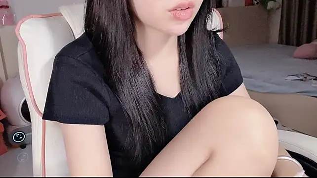 Yuyu-baobei - cô bé thuần khiết có cây viết trong qần