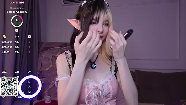 ItsFeliDoll - take off my dress