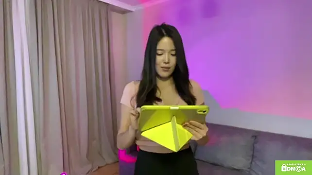 MasillesUreni - boobs under top🍒