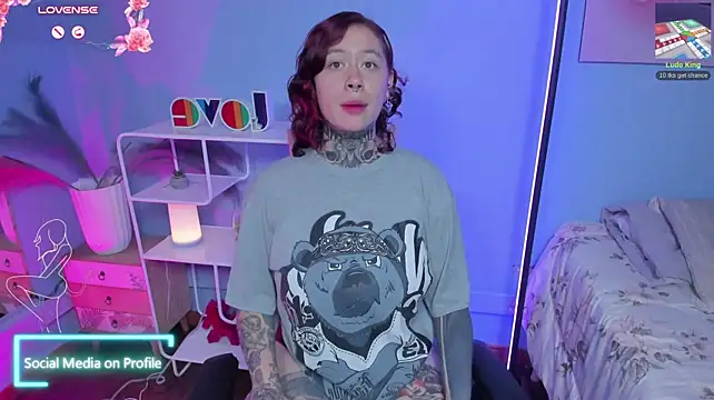 ViolettaBaker_ - Whap / Long video / Control lovense 🐦‍⬛