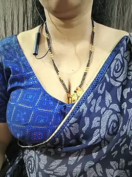 Bhuvana_555 - Boobs on honey