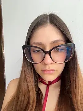 ZaraCarterX - SPANK MY ASS HARD! MAKE IT RED!!