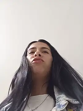 Nathaly_12 - Squirt in a public restroom