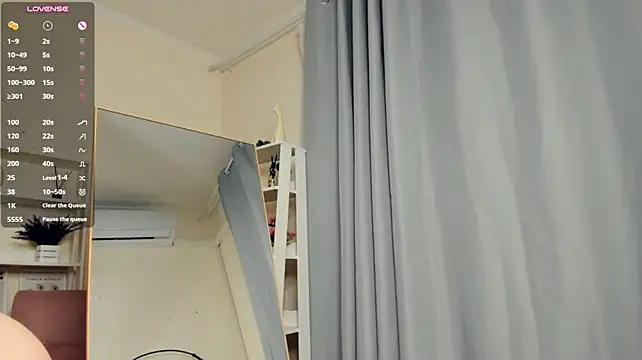 ZaraBluitt - Freezing for 10 sec