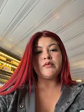 Lia-Moon77 - Show tits clamps