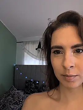 LatinaRoomies - FRENCH KISSES, NAKED AND FINGERING