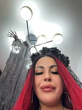 NaomyFlame - Make it rain 💦