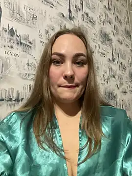 Emmik24 - Take my clothes off. �