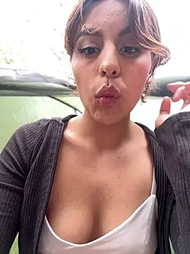Katee_Jones - Finger my pussy whispering 🏕 a tent