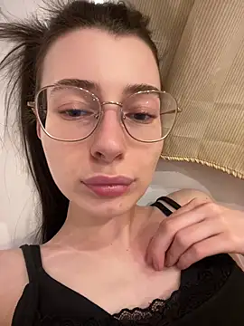 Mia_meeow - take off the top