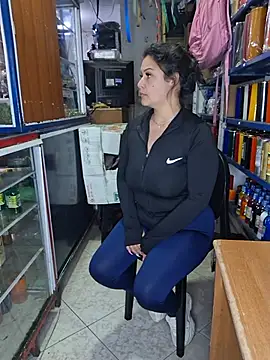Isa_bella95 - Shows naked shop