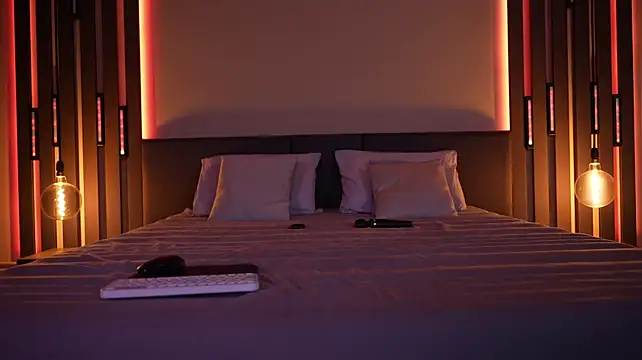 Oliviabennett2022 - Striptease...