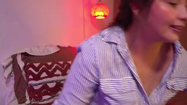 Lirio05 - Panties off & sniff? 🔥