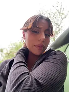Katee_Jones - Finger my pussy whispering 🏕 a tent