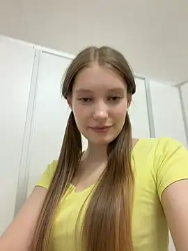 Elsawhere - both bend on door for HOT BOOTY VIEW