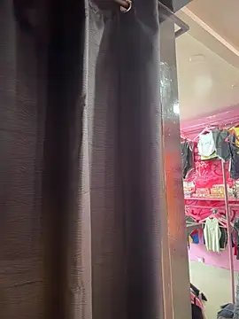 Samantha_bigboobs - Undress me in the store's dressing room