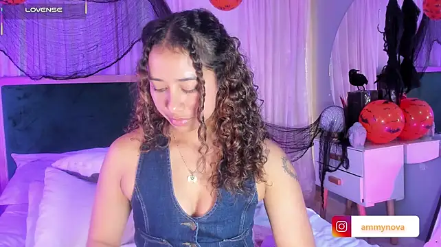 Ammy_nova - show ass + oil