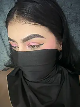 Zharaaa18 - finger in my pussy🌸🔥