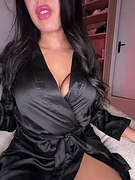Queen-chamss - Play boobs + jump