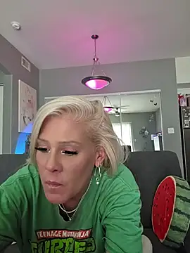 Lexi_Shocker - Vibe me til my clothes fall off 🔥