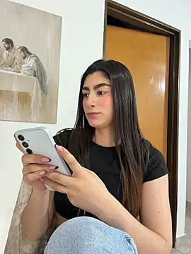 Evelyn_hills