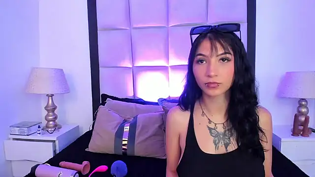 Naomi-Haruno - spank ass red 😈❤️
