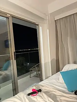 LaraLuxx - INSTANT SQUIRT ORGASM❣️🎉💦☔