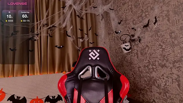 PlayfulPout - tease with ass