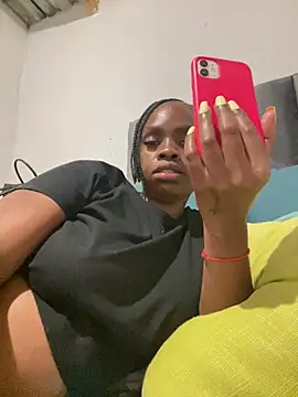 LuciousLips96 - Last tipper request anything