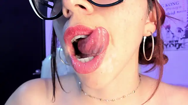 Katty_mouth - Cover my face with saliva