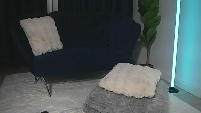 ChrystalCade - make my pussy to explode
