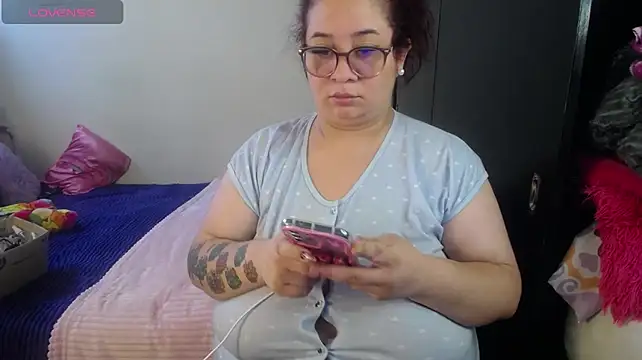 Kattybbwbigboobs_ - play pussy