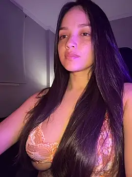 MisFrekcles_ - finger in my pussy