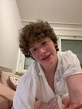 Anja_Black - 😏Suck fingers + Moan