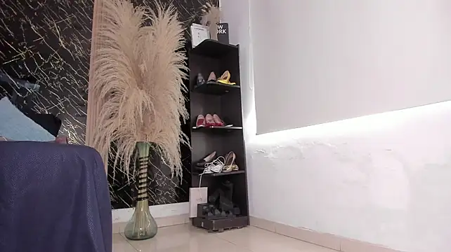 Misss_alicia - SHOW TITS AND SALIVA ON