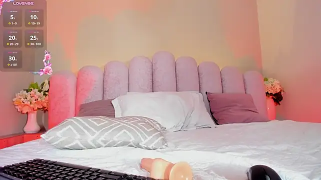 Siiennaa_ - Get naked me!!