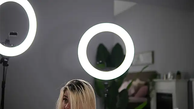 FlirtyFit - Oil Boobs