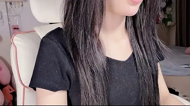 Yuyu-baobei - cô bé thuần khiết có cây viết trong qần