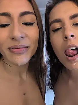 LatinaRoomies - FRENCH KISSES, NAKED AND FINGERING