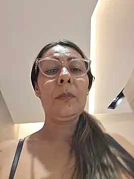 Mia-funny20