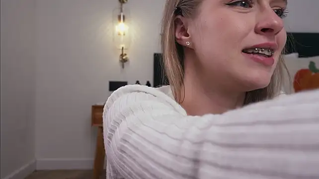 Ella_twinkl - Oil my tits